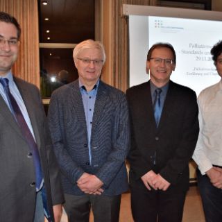 Foto: Dr. Michael Rechenmacher, Dr. Albert Pronath, Dr, Bernhard Kellner und Dr. Josef Zäch. 