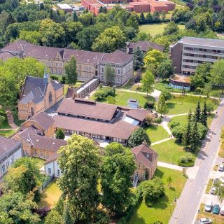 Außenansicht Asklepios Fachklinikum Göttingen