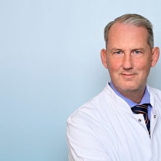 Download Dr. med. Ernst Walther Chefarzt Frührehabilitation