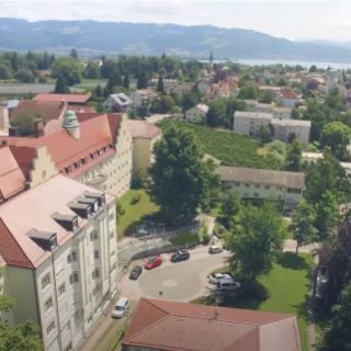 AK LIndau Klinik mit Blick auf Bodensee