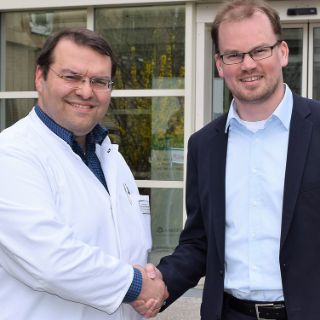PD Dr. Konstantinos Kafchitsas (li.) und Marius Aach.