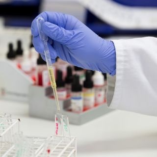 Labor Bild: Tests im Labor