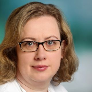 Funktionsoberärztin Eva-Maria Zitzmann referierte an der Asklepios Klinik Oberviechtach