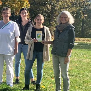 Sonja Dirscherl, Dr. Christian Glöckner, Ronny Lachmann (Stationsleitung Klinik), Andrea Schinner (stellvertretende Stationsleitung), Veronika Rudolf, Katja Koller, Manuela Singer-Bartos, Leitende Hospizkoordinatorin Hospizinitiative Caritas Schwandorf