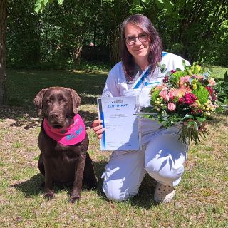 Therapiehuendin Alma