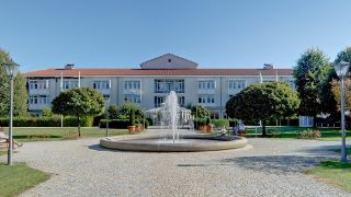 Ask Stadtklinik von vorne 