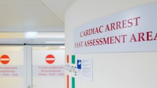 Eingang zur Zentralen Notaufnahme und zum Cardiac Arrest Center