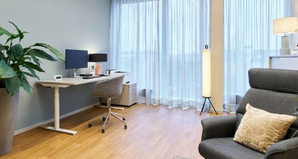 Großes Büro | Blomenburg Tagesklinik Hamburg Großes Büro in der Blomenburg Tagesklinik Hamburg