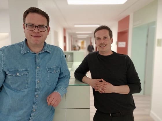 Bild: Freuen sich über moderne Praxisräume: Standortleiter MVZ Nord Dominique Folie und Philipp Noack, Geschäftsführender Direktor des Asklepios Klinikums Harburg.