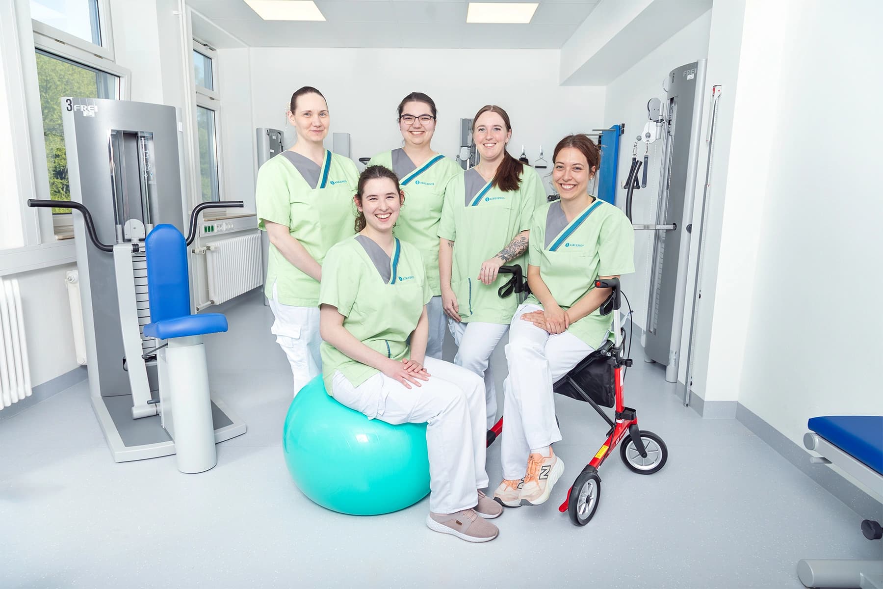 Das Bild zeigt die Ergotherapeutinnen der Klinik