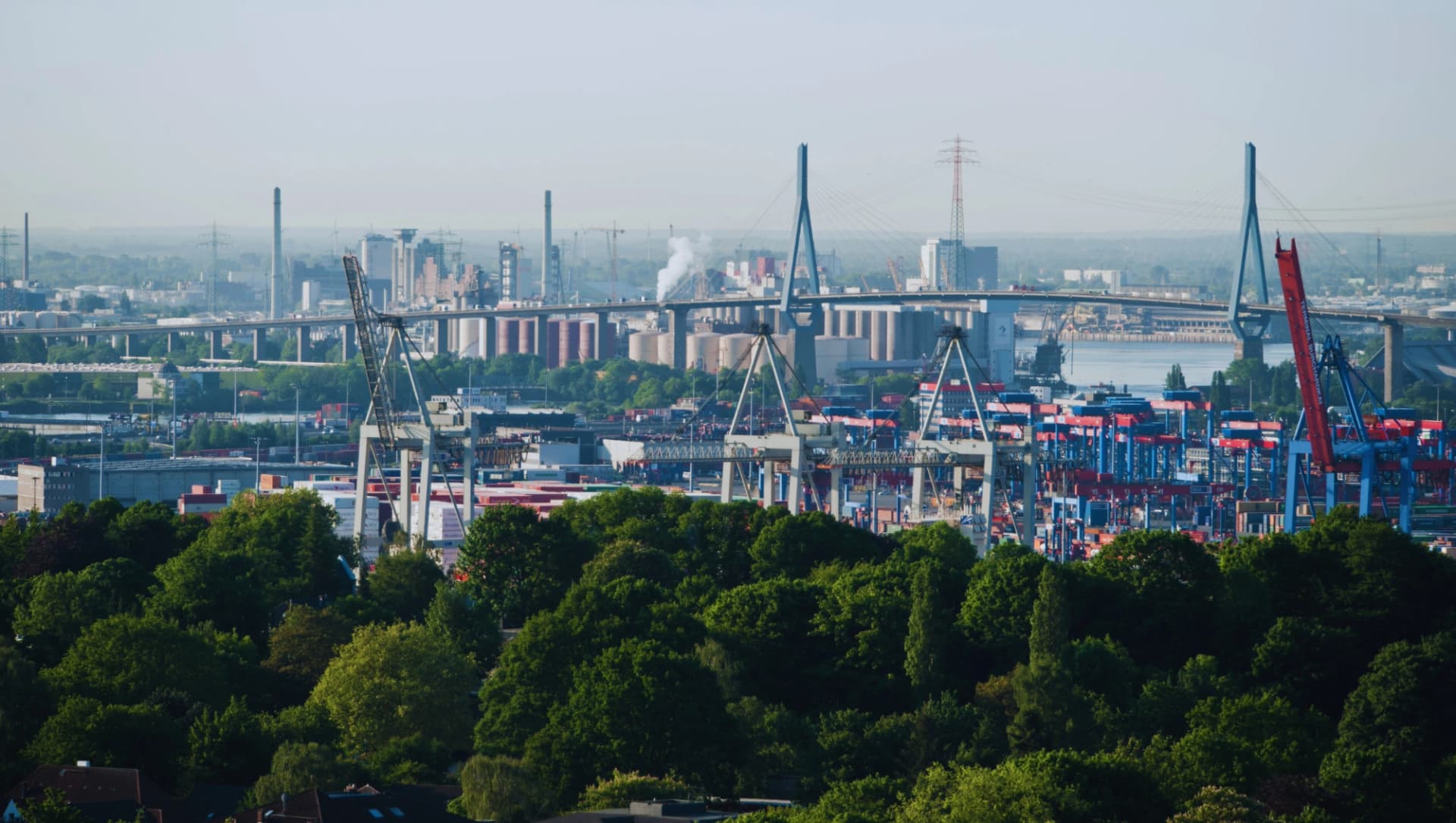 Blick aus der Asklepios Klinik Altona Klinik auf den Hamburger Hafen