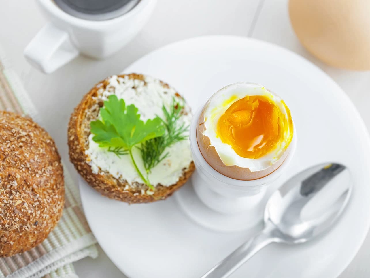 Bild: Frühstücksei im Becher
