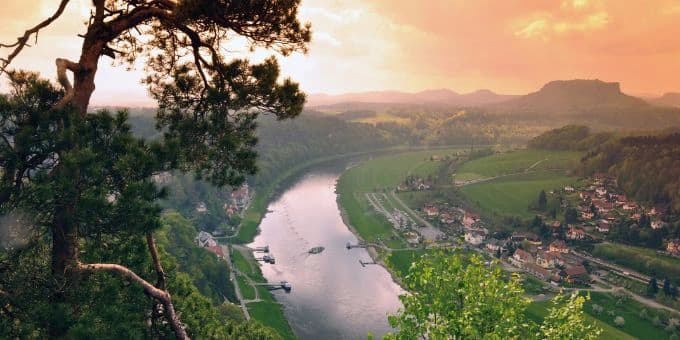 Bild: Sächsische Schweiz und Elbe