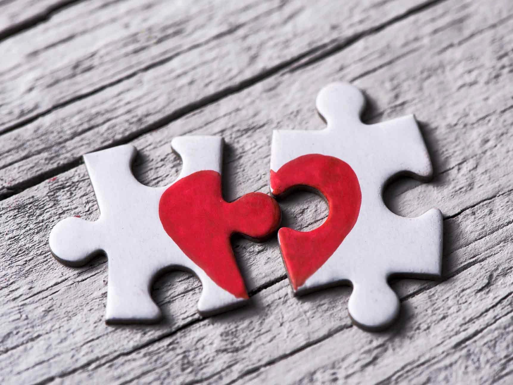 Bild: Herz in Puzzelteilen