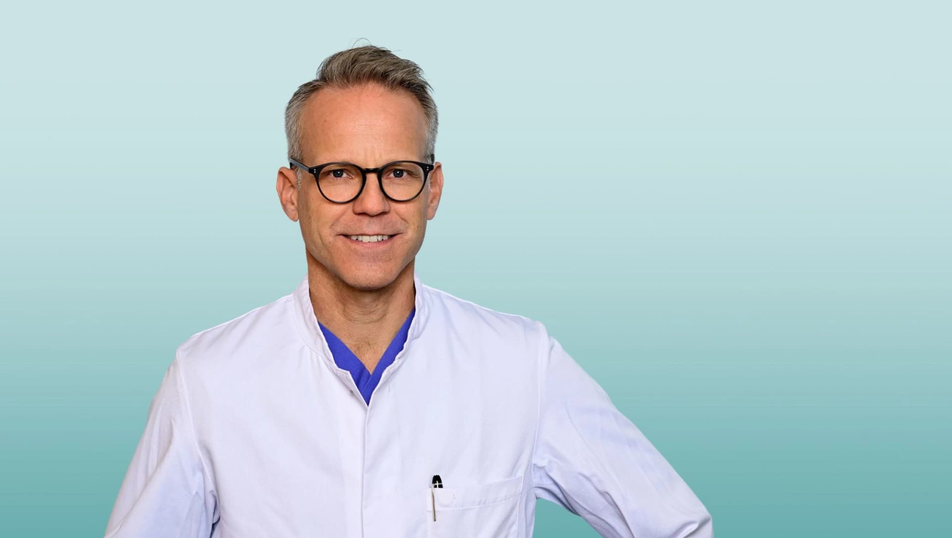 Bild: Dr. med. Tobias Martens ist seit 1. Mai 2026 neuer Chefarzt der Neurochirurgie in der Asklepios Klinik Altona