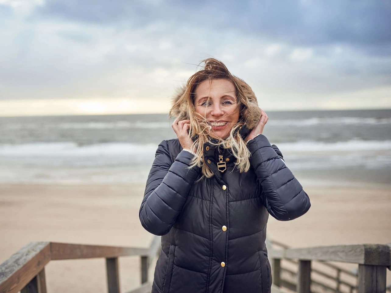 Bild: Frau am STrand