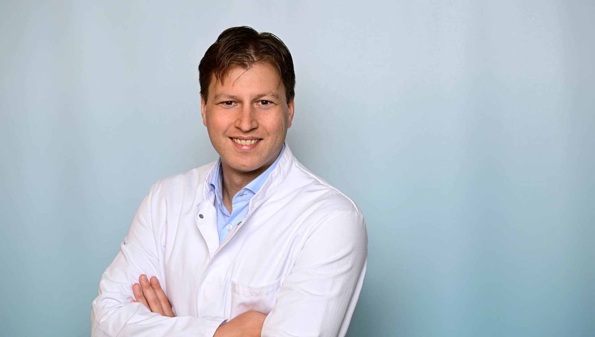 Bild: Priv.-Doz. Dr. med. Thomas Sauvigny, Chefarzt der Klinik für Neurochirurgie in der Asklepios Klinik St. Georg ab Juni 2026