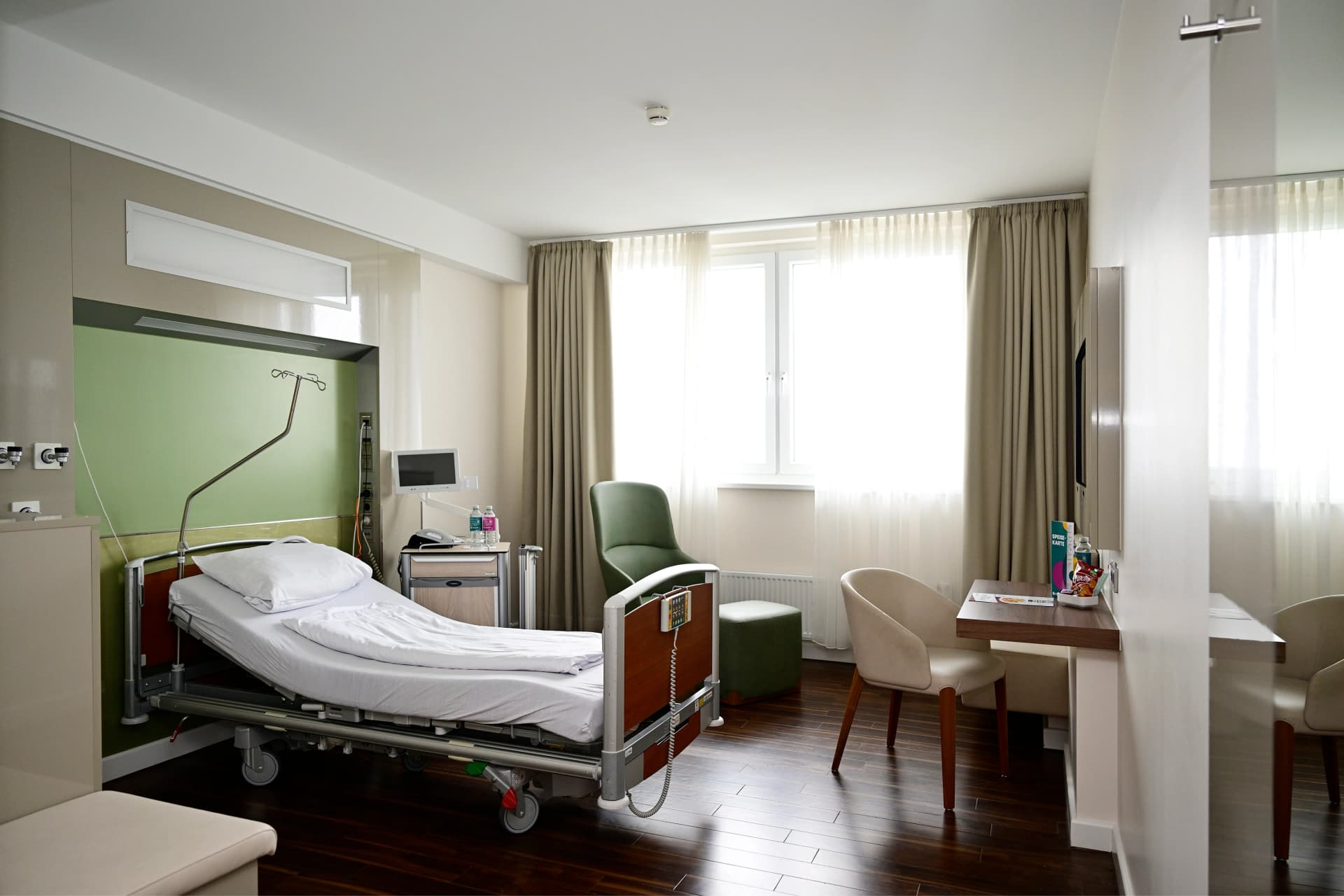 Bild:Innenansicht Patientenzimmer Privatstation