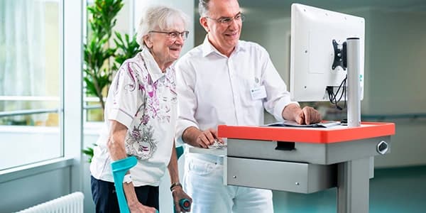 Patientengespräch auf der Geriatrie