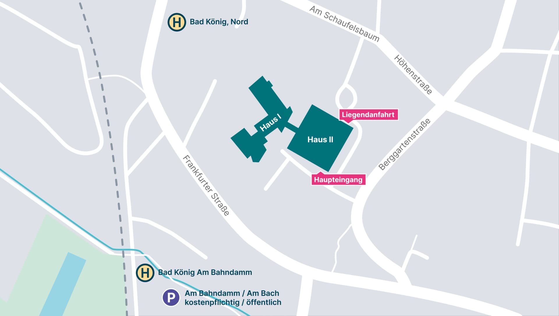 Das Motiv zeigt einen Lageplan der Schlossberg Klinik Bad König. Es wird gezeigt, wo sich die Parkplätze, der Haupteingang sowie die Liegendanfahrt befinden.