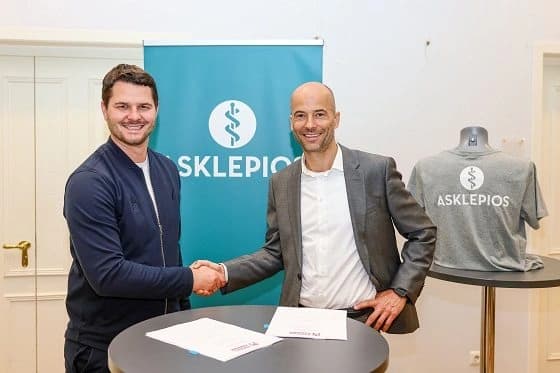 Sebastian Frecke, HSVH-Geschäftsführer (links), Joachim Gemmel, Sprecher der Geschäftsführung der Asklepios Kliniken Hamburg GmbH