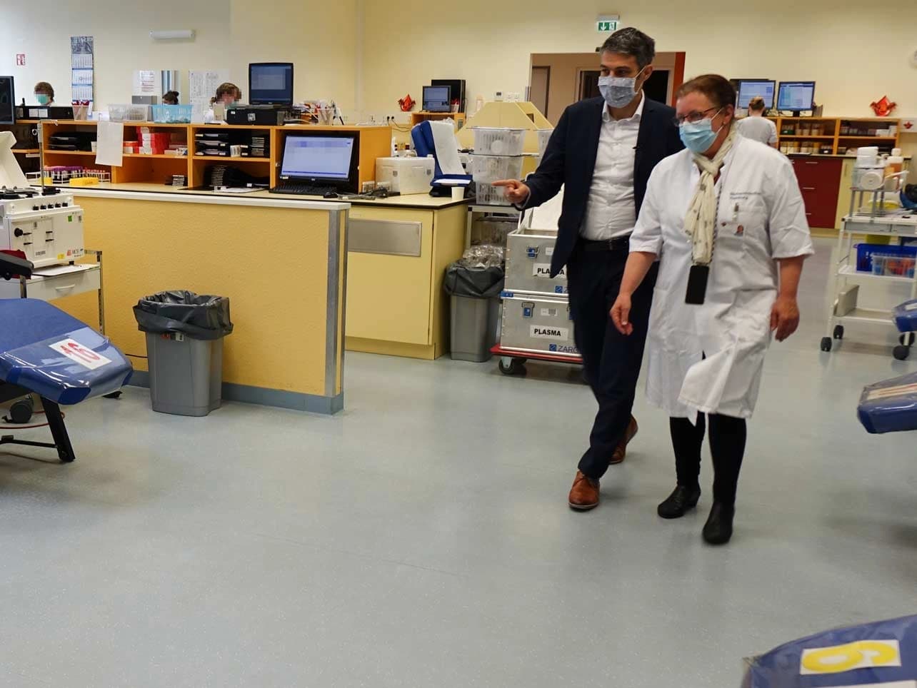 Bild: Marco Walker mit Frau Dr. Melanie Braun
