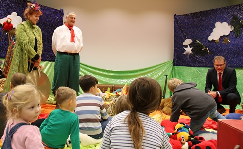 Erste Weihnachtsfeier für Mitarbeiterkinder Kinderweihnachtsfeier Asklepios Gauting