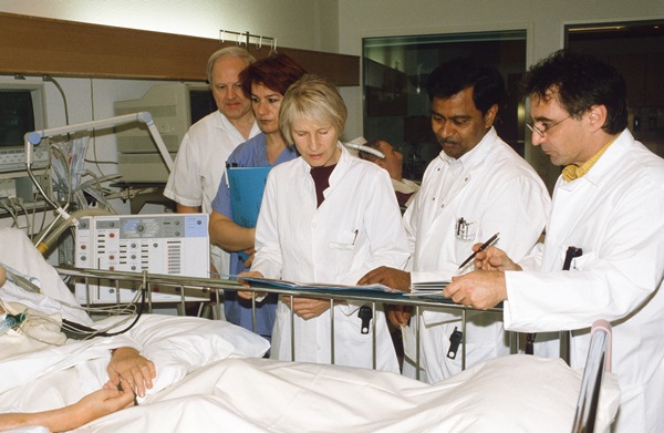 Die erste Intensivstation 20 Jahre Intensivstation