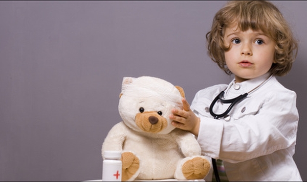 Kind mit Teddy Bild: Kind mit Teddy