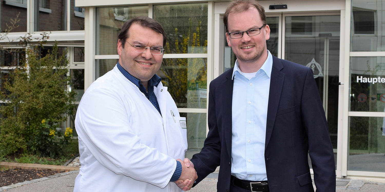 PD Dr. Konstantinos Kafchitsas (li.) und Marius Aach. PD Dr. Konstantinos Kafchitsas (li.) und Marius Aach.
