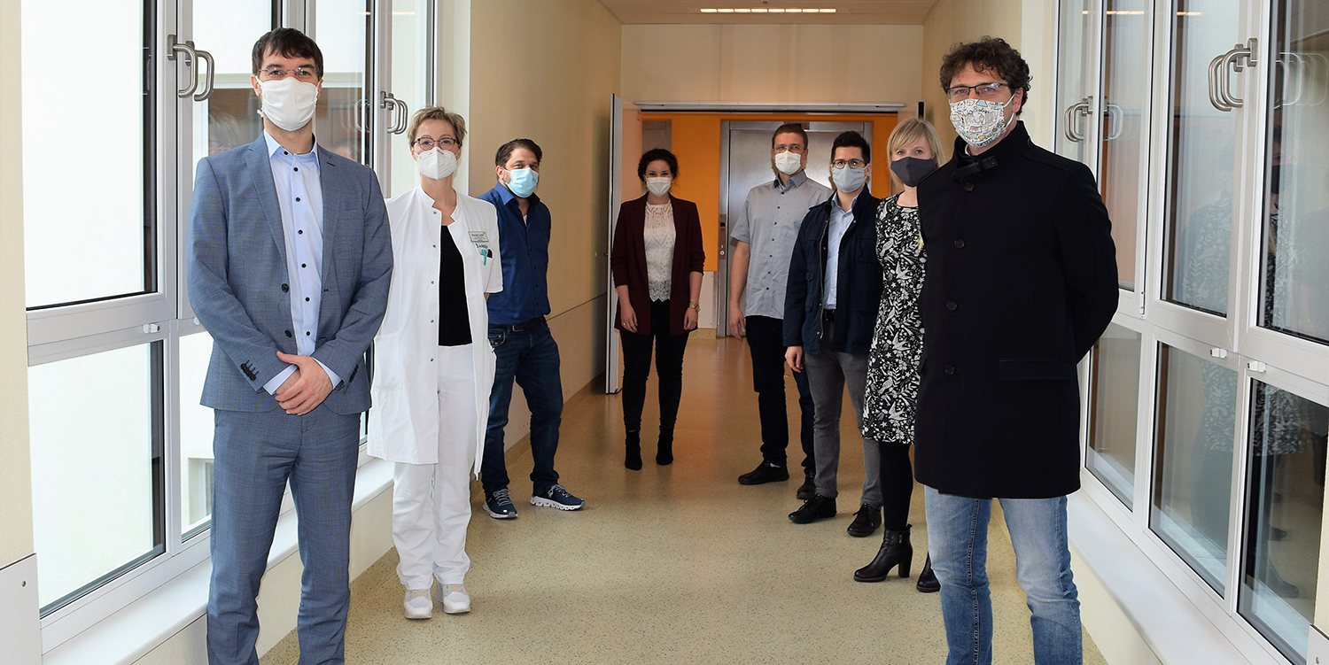 Asklepios_Gymnasium Schulleiter Mathias Schaller mit Kollegen zu Besuch an der Asklepios Klinik im Städtedreieck