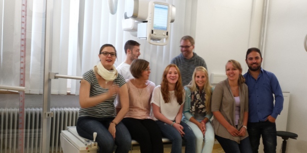 MTRA Azubis neues Roentgengeraet Bild: MTRA Azubis neues Roentgengeraet