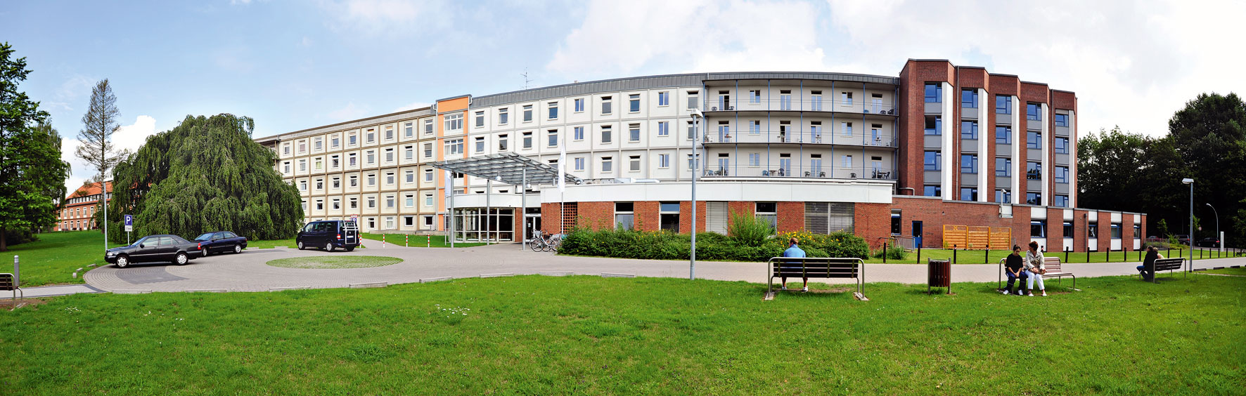 Außenansicht Asklepios Klinik Bad Oldesloe - MVZ Beste Trave Bild: Außenansicht Asklepios Klinik Bad Oldesloe - MVZ Beste Trave