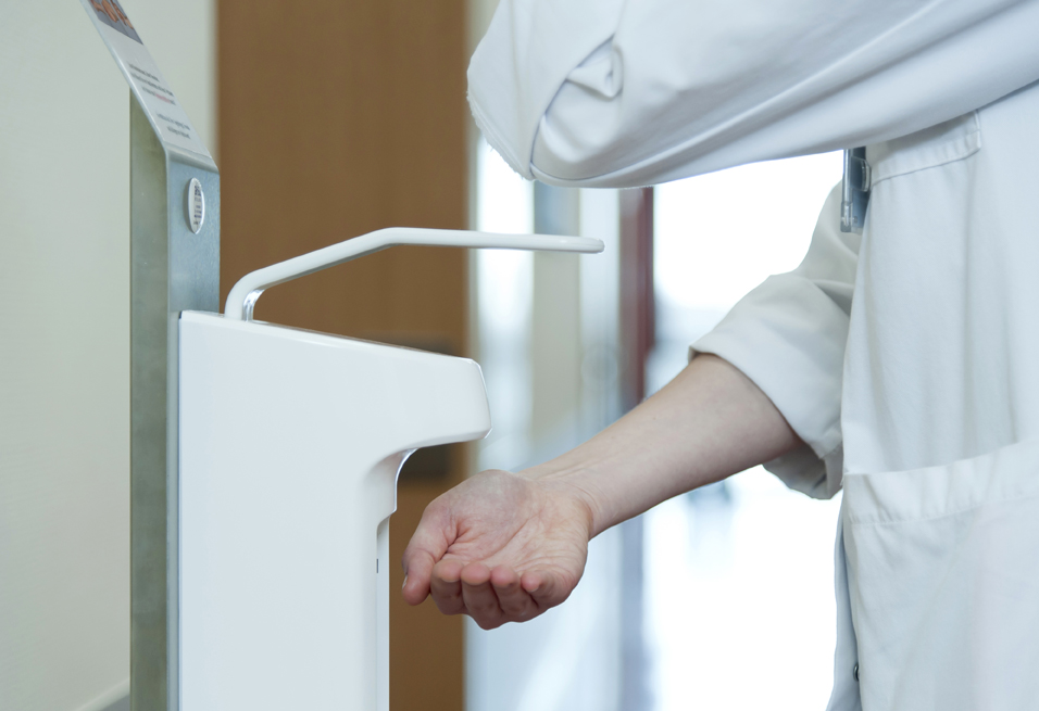 Händedesinfektion von Mitarbeitern Händedesinfektion für Patientensicherheit
