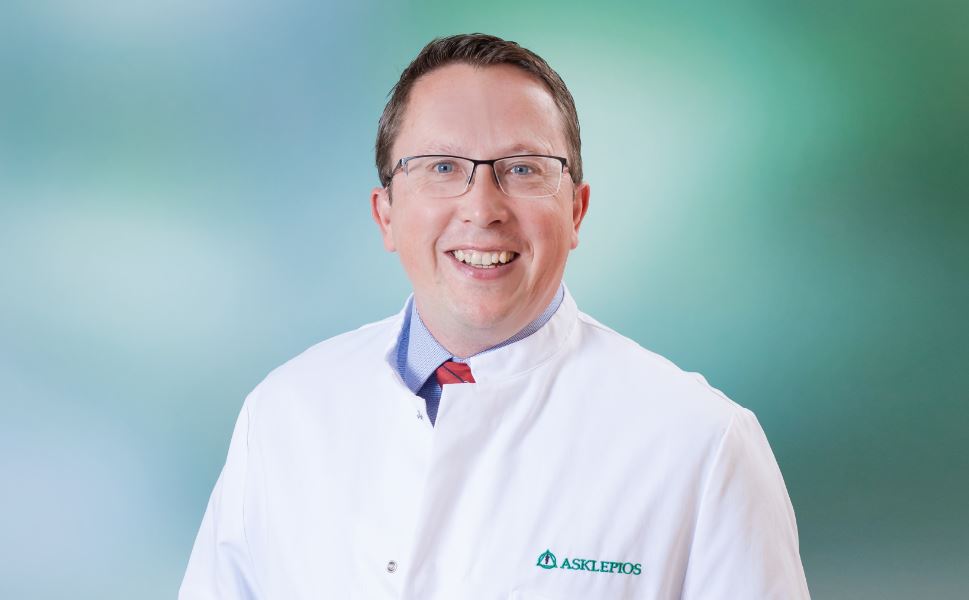 Chefarzt Dr. med. Jörg Hofmann leitet die Geriatrie der Klinik Weißenfels Chefarzt Dr. med. Jörg Hofmann