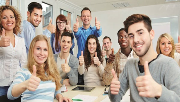 Schüler und Lehrer aus dem Asklepios BZG Nordhessen Bild: Schüler und Lehrer aus dem Asklepios BZG Nordhessen
