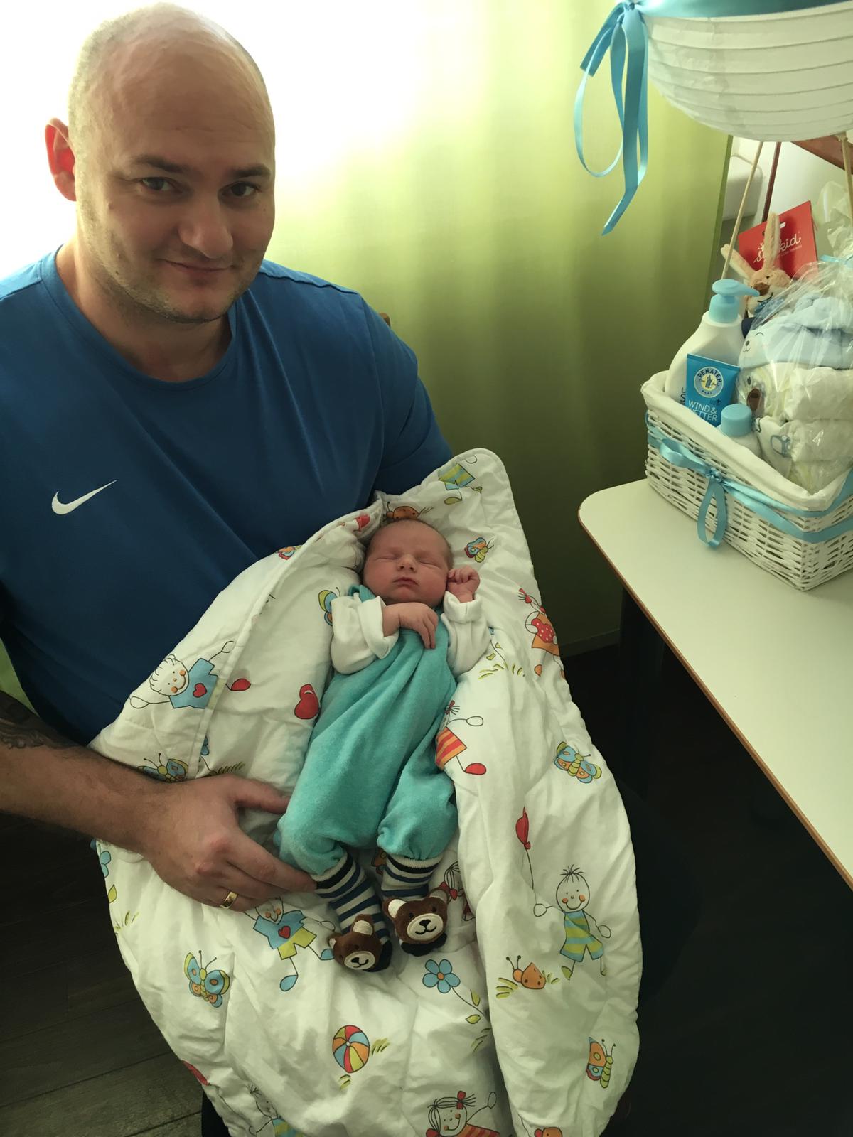 Neujahrsbaby mit Papa neujahrsbaby-mit-papa