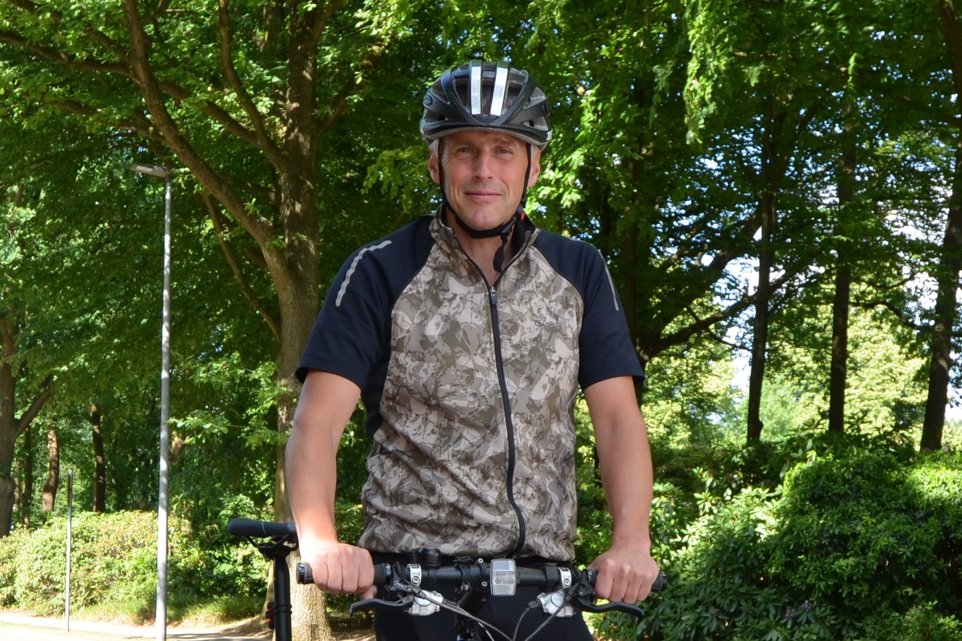 Asklepios Klinik Nord_PM Fahrradhelm_PD Dr. Marc Schult Asklepios Klinik Nord_PM Fahrradhelm_PD Dr. Marc Schult