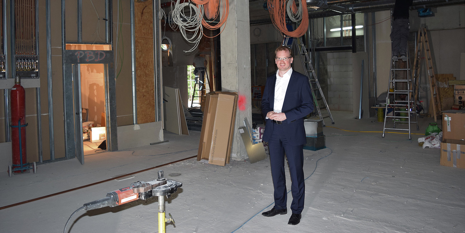 Marius Aach überzeugt sich vom Fortgang des zweiten Bauabschnitts Zweiter_Bauabschnitt_Aach