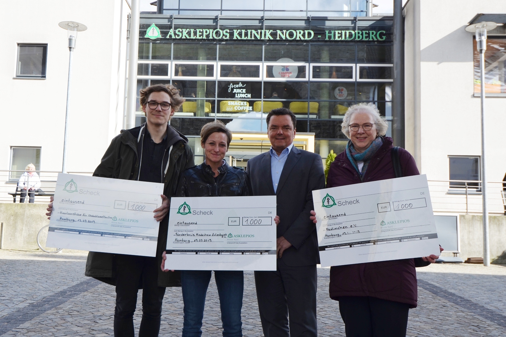 Foto Spendenübergabe Herzensangelegenheiten Foto Spendenübergabe Herzensangelegenheiten