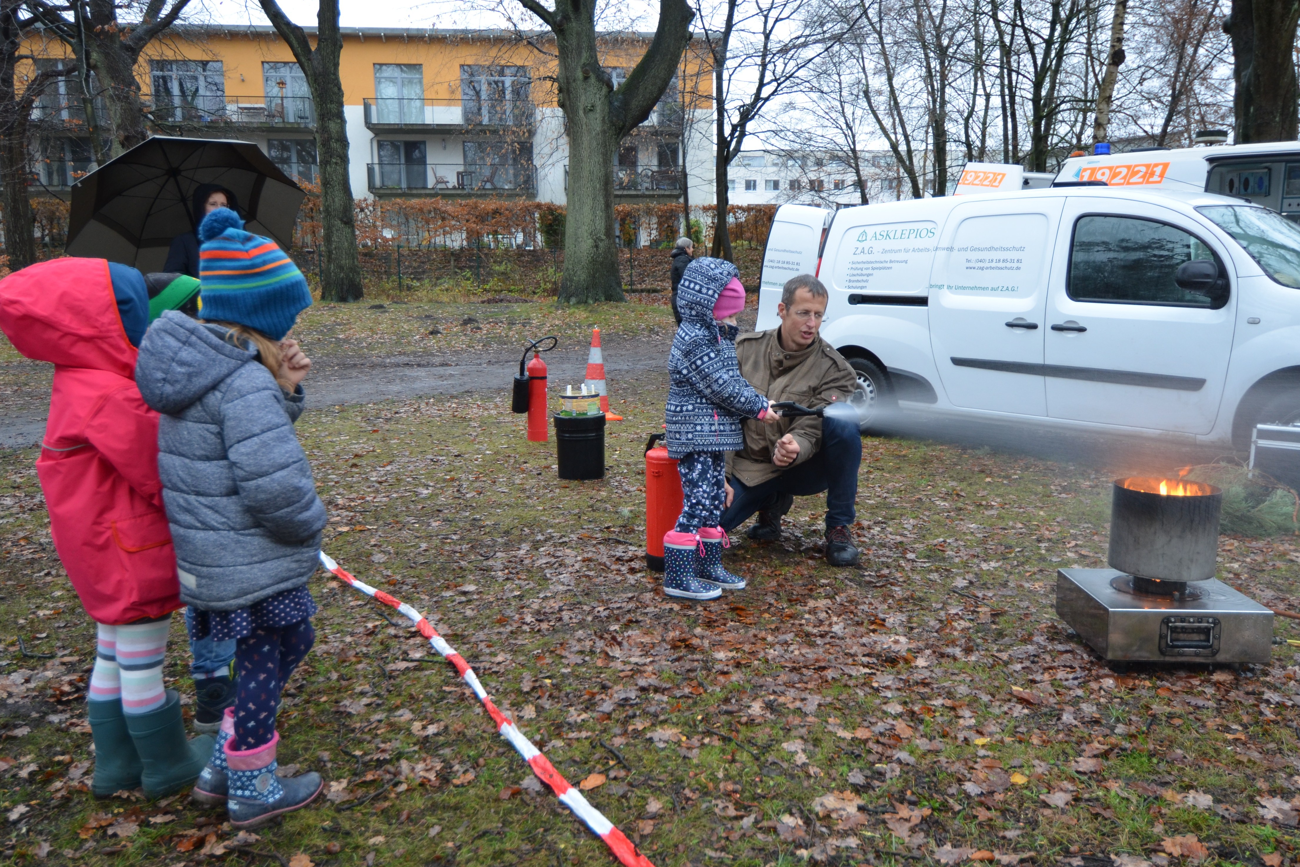 Tag des brandverletzten Kindes Loeschuebung Tag des brandverletzten Kindes Loeschuebung