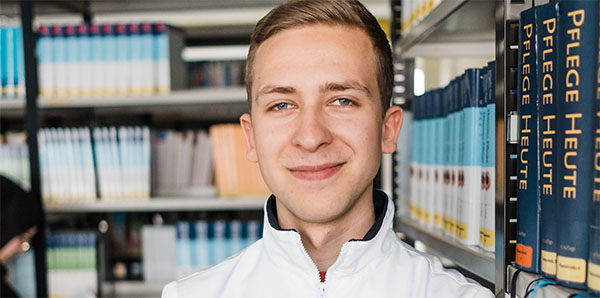 BZG Hamburg Berufe wählen Pflegefachmann Bücher Ausbildung Pflegefachmann Bücher