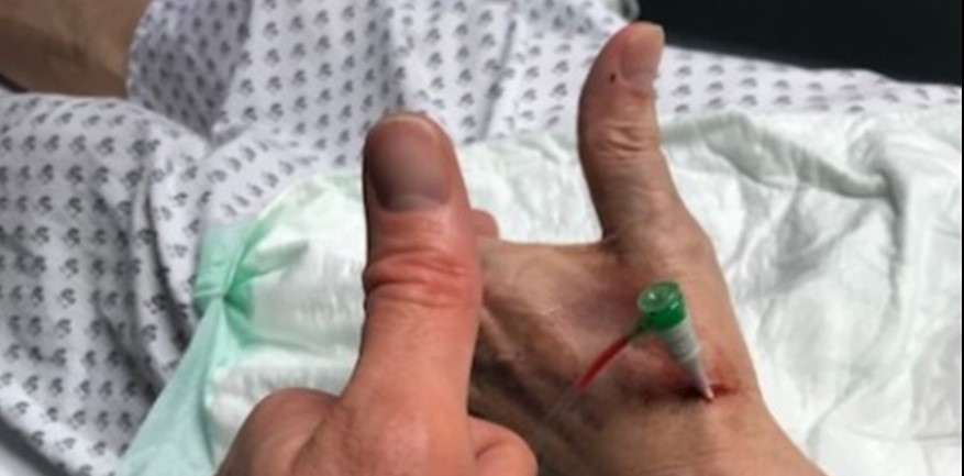 erfolgreich gelegter Zugang Daumen Hoch