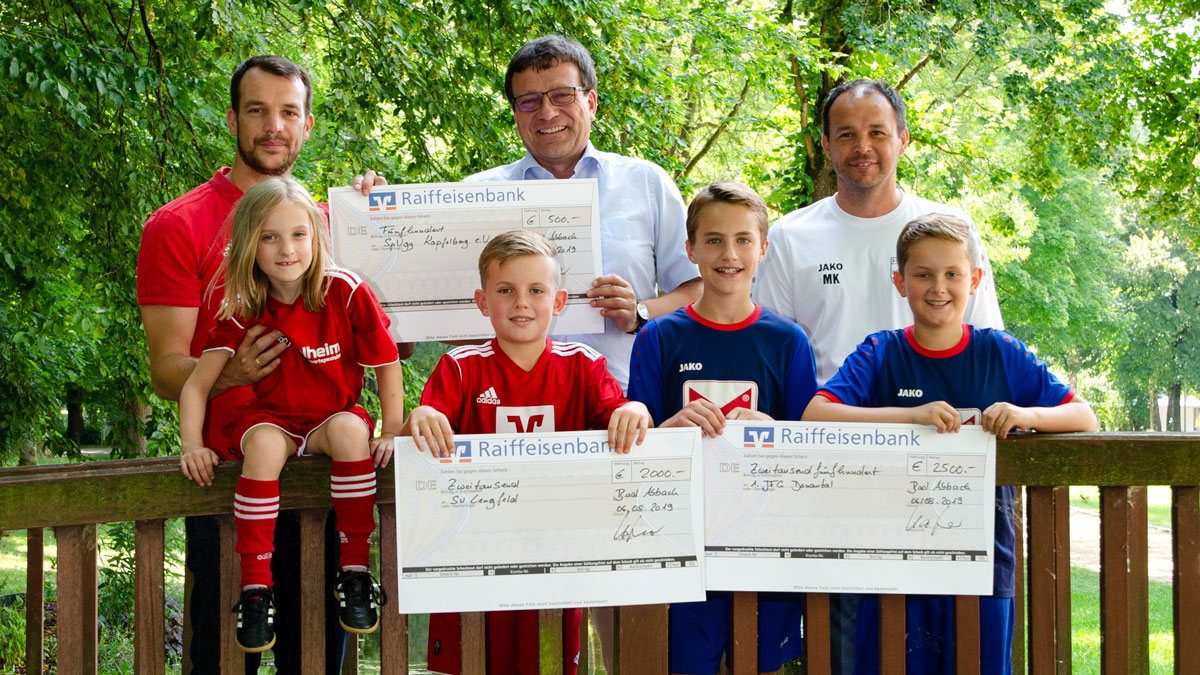 Spendenaktion Jugendsport Scheckübergabe Jugendsport
