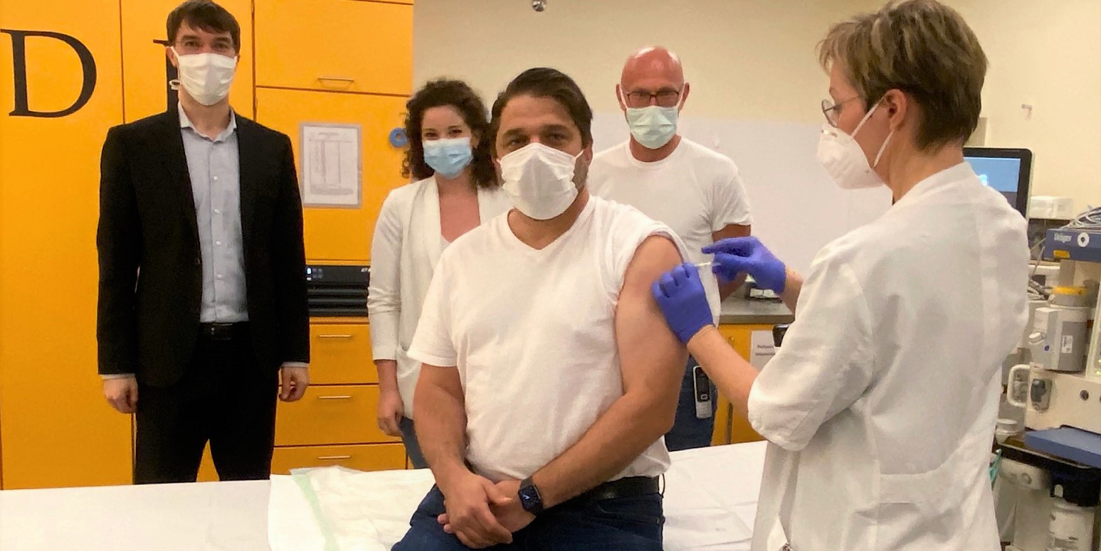Beschäftigte des Burglengenfelder Krankenhaus lassen sich gegen Grippe impfen Beschäftigte des Burglengenfelder Krankenhaus lassen sich gegen Grippe impfen
