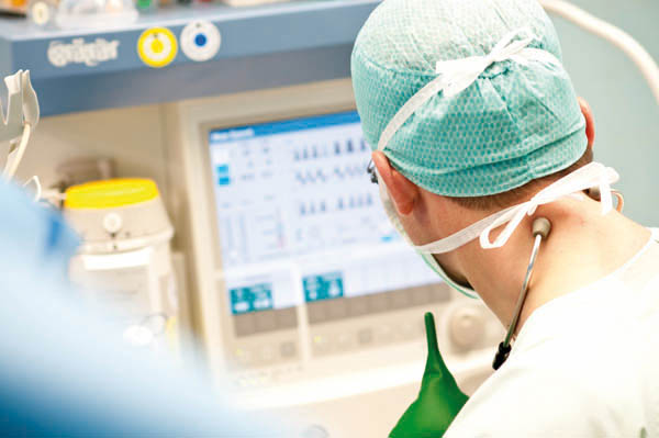 Anästhesist im OP Anaesthesist