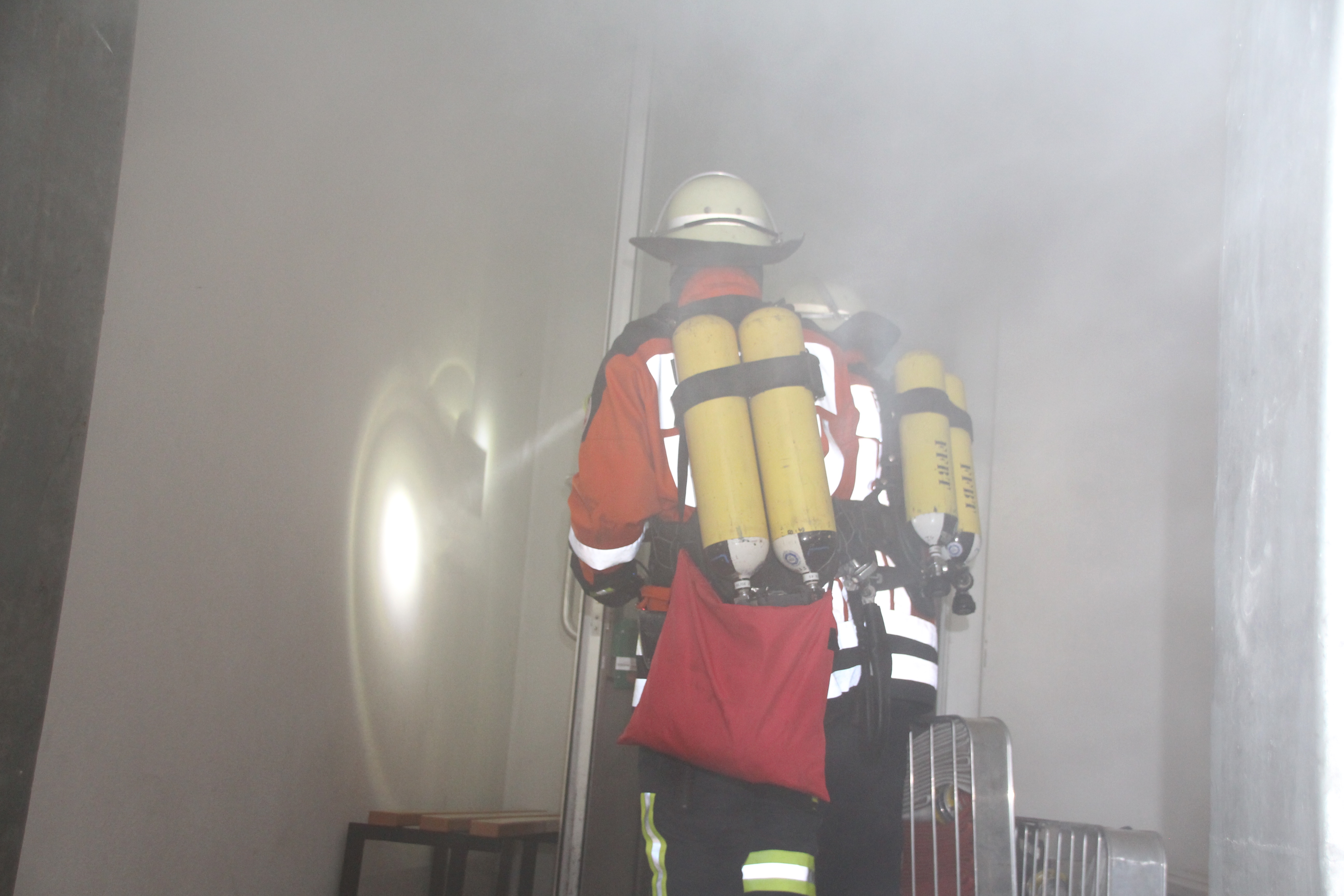 ok17-feuerwehruebung01 ok17-feuerwehruebung01